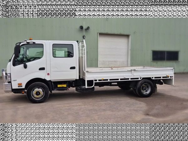 2022 Hino 300 Series 2 Crew Cab Wide Tray Truck image