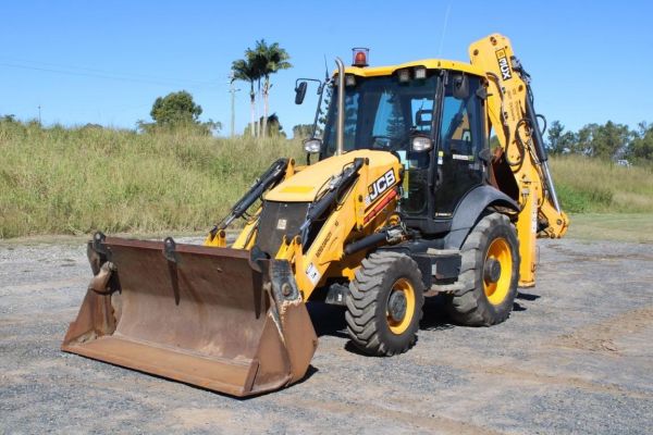 2017 JCB 3CX image