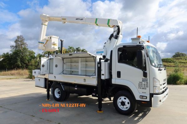 2013 Isuzu FRR 500 AMT Auto image