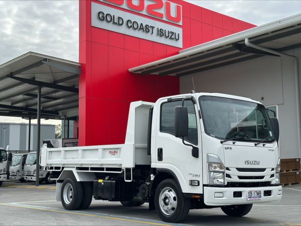 2025 Isuzu NPR 75-190  Tipper TIPPER image