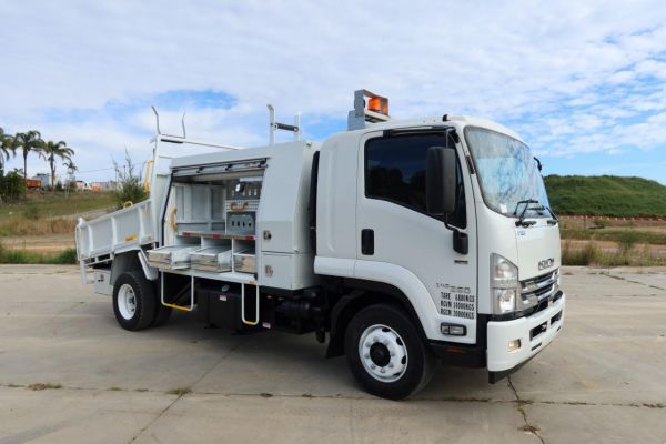 2017 Isuzu FSR 140-260 AUTO image