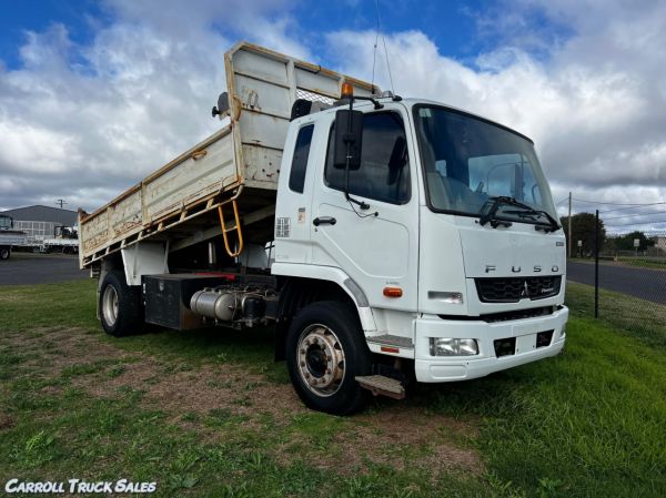2011 MITSUBISHI FUSO FIGHTER 1627 Dump Truck image