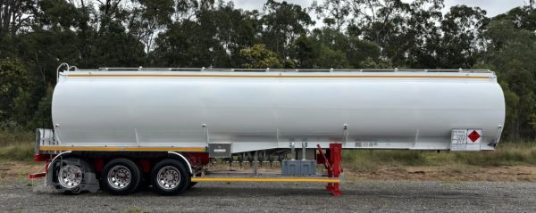 2014 TIEMAN FUEL TANKER image