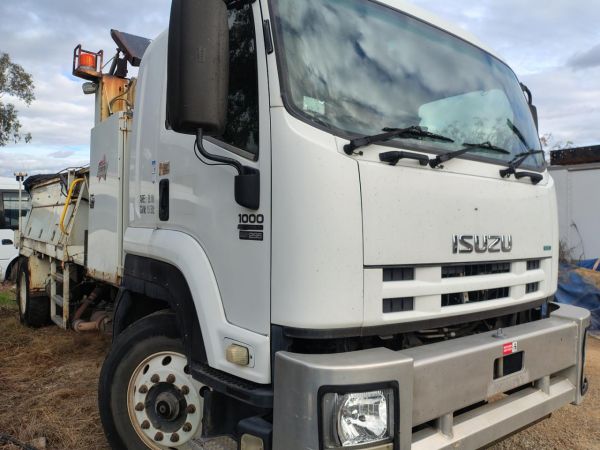 2014 Isuzu F Series FVR 1000 image