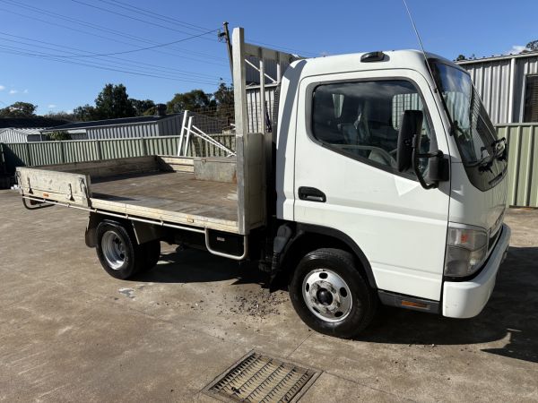 2010 Fuso CANTER Tray image