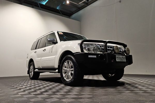 2017 Mitsubishi Pajero GLX NX image