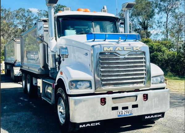 2018 Mack TRIDENT Tipper AB image