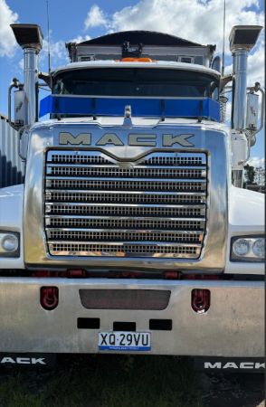 2018 Mack TRIDENT Tipper AB image