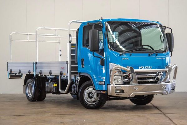 2025 Isuzu NPR 45/55-155 AMT MWB TradePack Premium TradePack Premium image