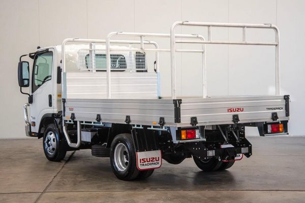 2025 Isuzu NPR 45/55-155 SWB TradePack TradePack image