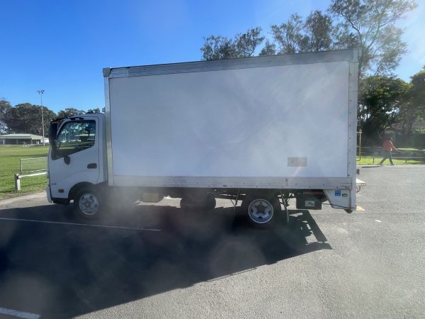 2018 Hino 300 - 616 Pantech image