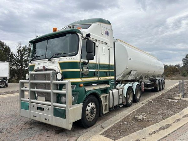2017 KENWORTH K200 image
