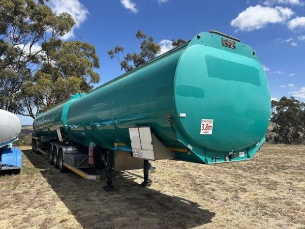 2014 HOLMWOOD 25 METRE ALUMINIUM TRIAXLE FUEL TANKER image