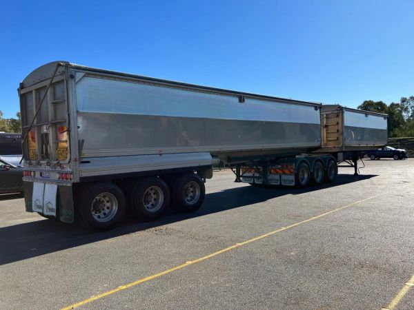 2016 Tefco Triaxle Trailer image