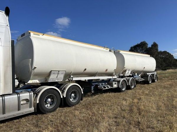 2004 TIEMAN 19 METRE B DOUBLE ALUMINIUM FUEL TANKER SET image