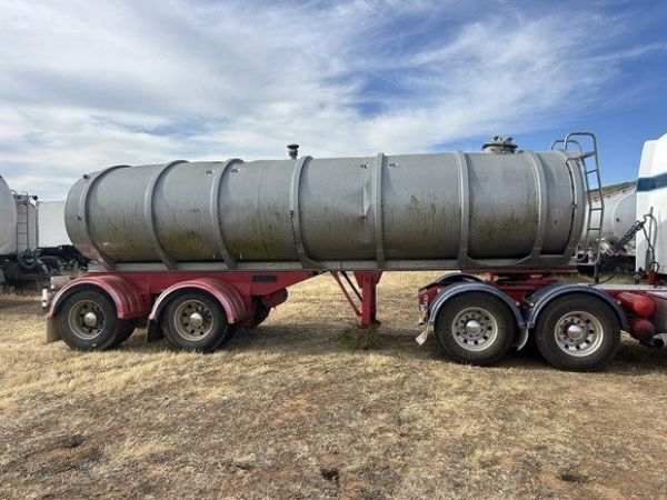 2001 MARSHALL LETHLEAN BOGIE STANLESS STEEL TANKER  image