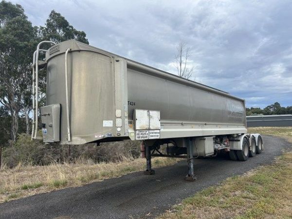 1998 HOCKNEY TRIAXLE ALUMINIUM A TANKER image