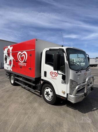 2008 ISUZU NQR450 image