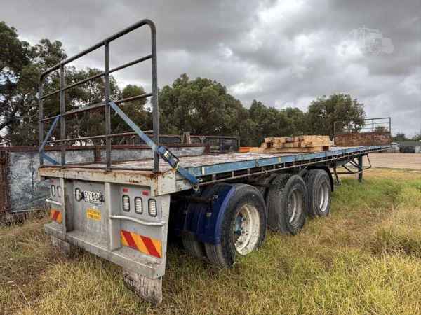 1996 LUSTY FLAT TOP TRAILER image