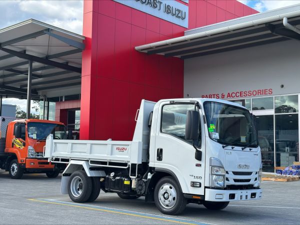 2025 Isuzu NLR 45-150 Tipper AMT TIPPER image