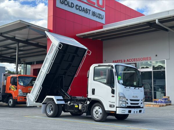 2025 Isuzu NLR 45-150 Tipper AMT TIPPER image