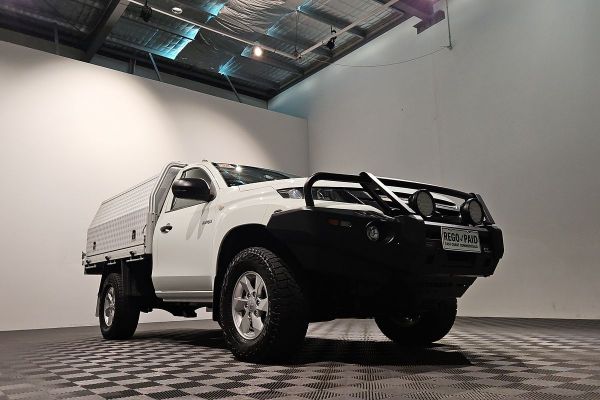 2019 Mitsubishi Triton GLX MR 4X4 image