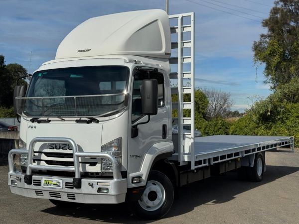 2016 Isuzu F Series FRR110-240 image