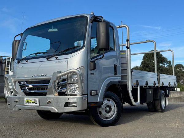 2020 Isuzu N Series NPR 45/55-155 Tradepack image