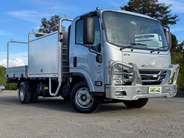 2020 Isuzu N Series NPR 45/55-155 Tradepack image