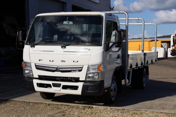 2024 Fuso Canter 515 image