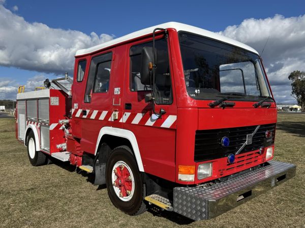 1998 VOLVO FL7.230 Livestock image