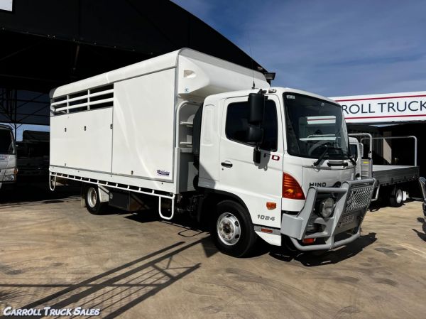 2010 HINO 500FD1024 Farm Truck image