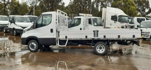 2024 Iveco Daily 45C18 4.2m Trad image