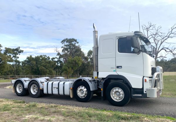 2005 Volvo FH16 Cab Chassis image