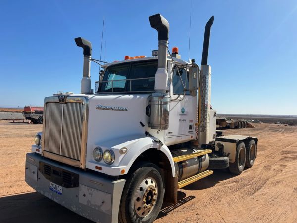 2015 Western Star 4800FS 6x4 Prime Mover image