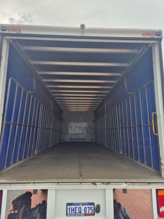 2020 UD PK16 280 Curtainsider 14 Pallet Tautliner and Lift image