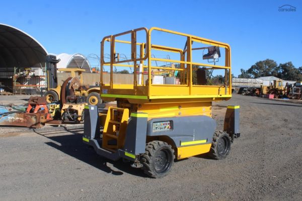 2014 Haulotte Compact 12DX 4wd image