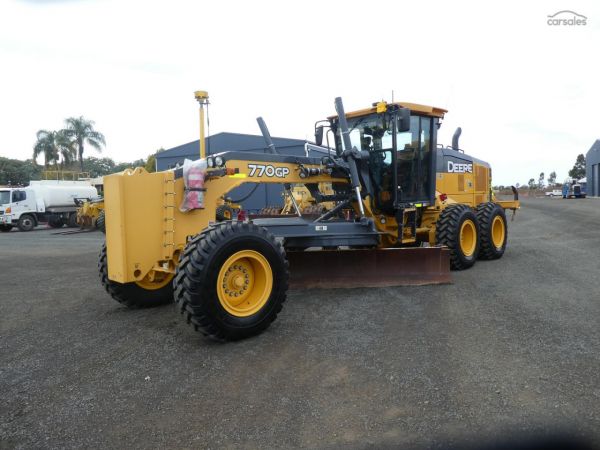 2017 John Deere 770Gp image