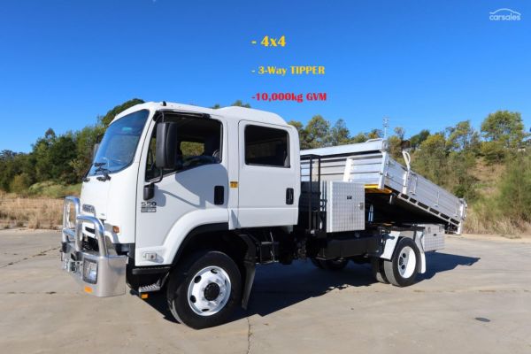 2015 Isuzu FSS 550 4x4 Crew Cab image