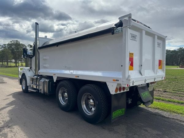 2019 KENWORTH T610 SAR TIPPER, CUMMINS X15 (0KMS ON CUMMINS REBUILD), 18SP image