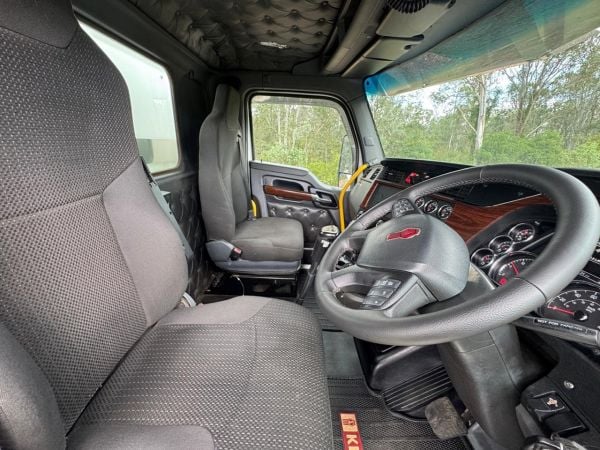 2019 KENWORTH T610 SAR TIPPER, CUMMINS X15 (0KMS ON CUMMINS REBUILD), 18SP image