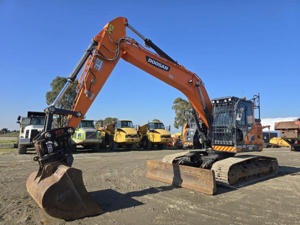 2020 Doosan DX235LCR-5 image