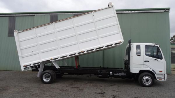 2010 MITSUBISHI FK600 image