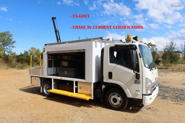 2012 Isuzu NPR 300 MWB Premium AUTO image