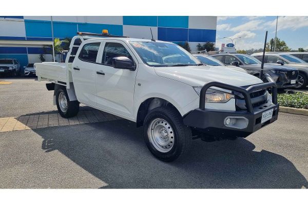 2022 Isuzu D-MAX SX  4X4 image