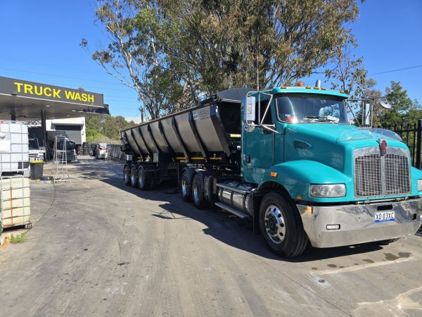 2014 Kenworth T359 Prime Mover image