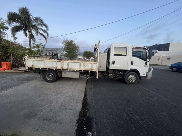 2011 Isuzu FRR 500 Tipper image