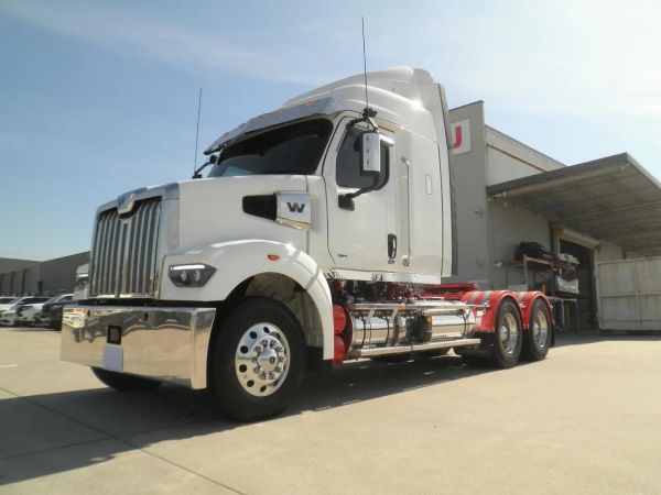 2024 Western Star 48X 48X AMT Transmission image