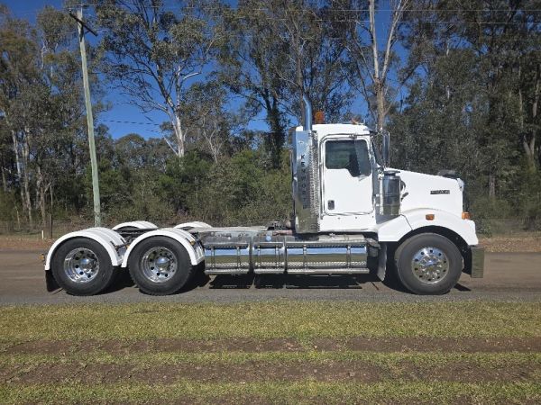 2017 KENWORTH T409 SAR image