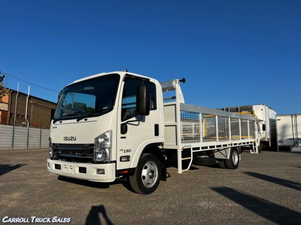 2017 ISUZU NPR75-190 Flatbed image